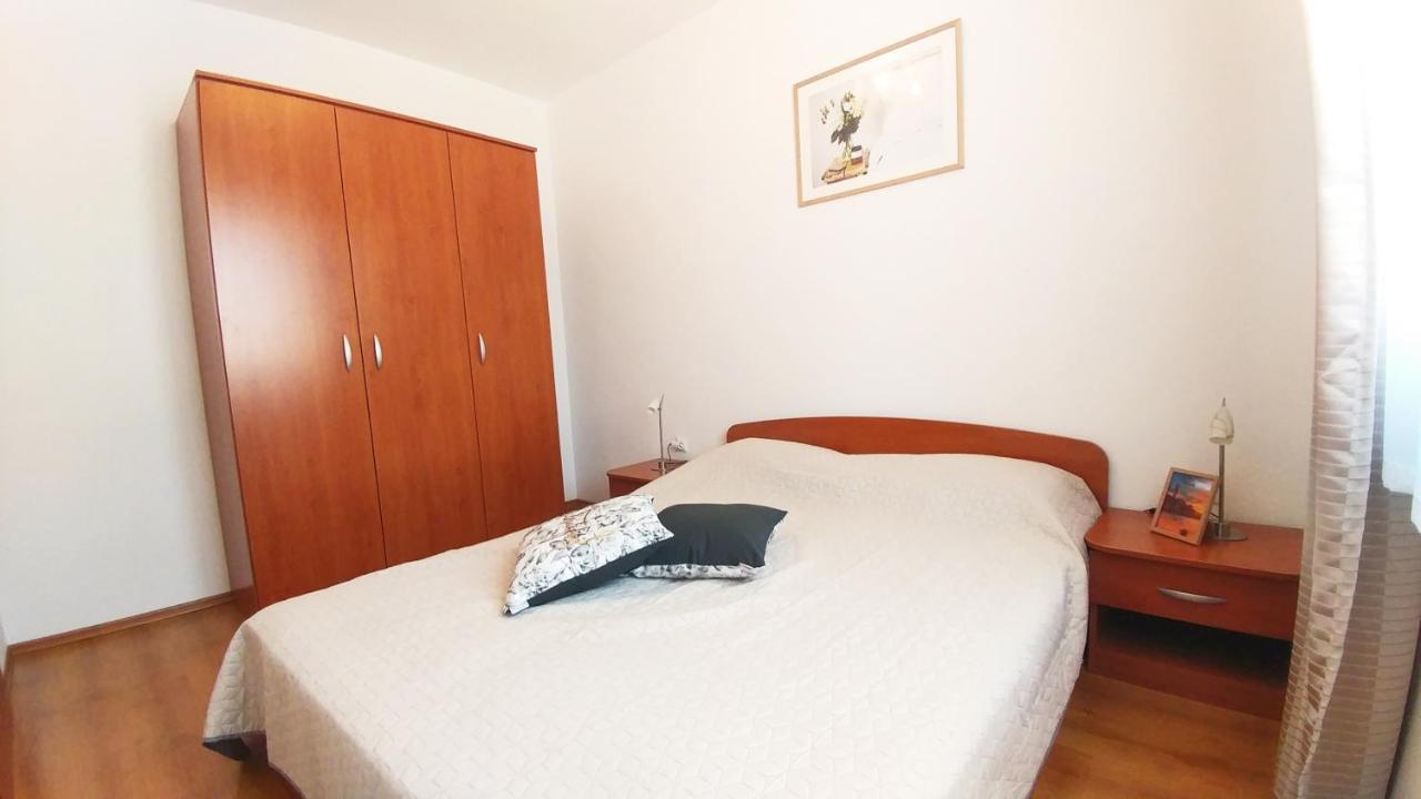 Matika, Terrace 10 Minutes Walk From Center